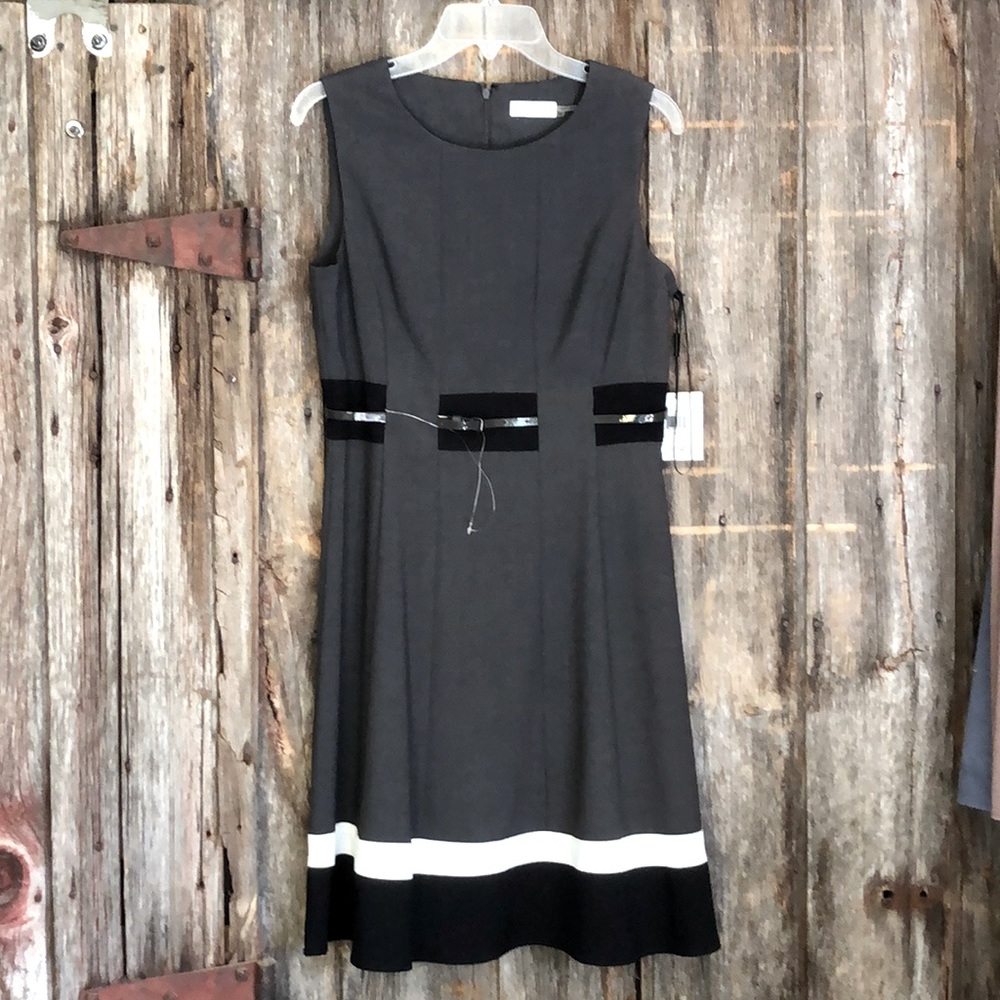 Classic Calvin Klein, color block dress. Never worn, With tags. Size 10. Stylish